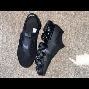 Vapormax MOC triple black women’s